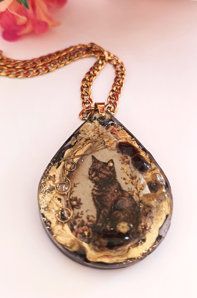 Χειροποίητο Μενταγιόν "Mystic Forest Cat" (One of a Kind)