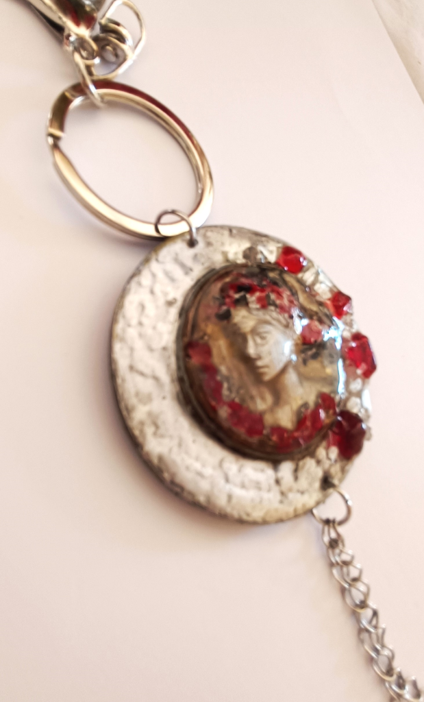 Χειροποίητο Bag Charm "Crimson Cameo" (One of a Kind) - 2