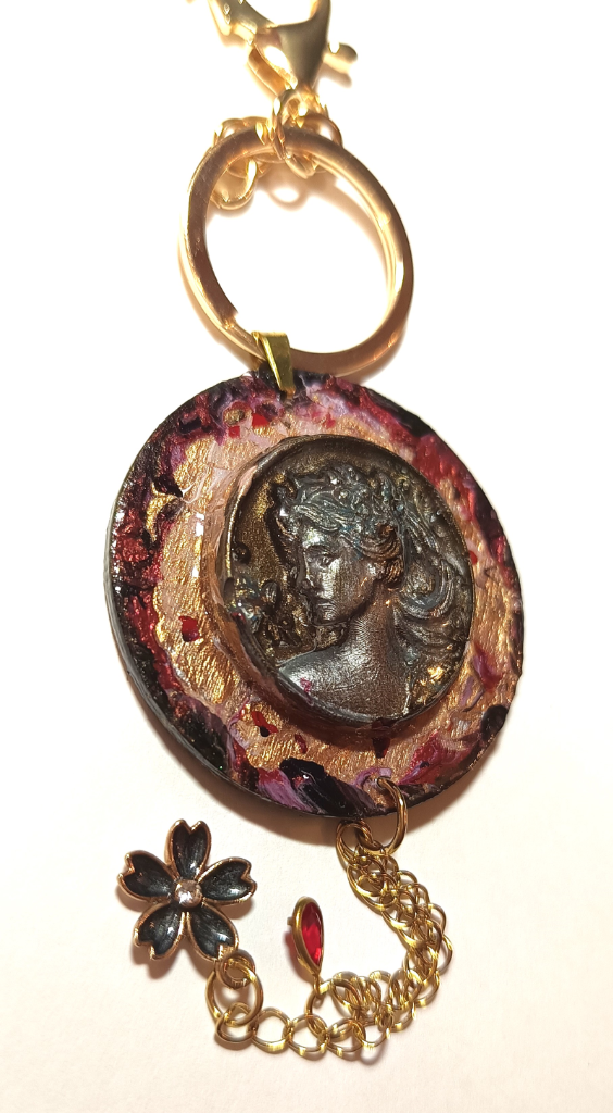 Χειροποίητο Bag Charm "Gilded Muse" (One of a Kind) - 5
