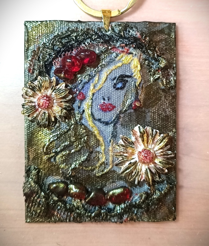 Χειροποίητο Bag Charm "Golden Thread Muse" (One of a Kind) - 1
