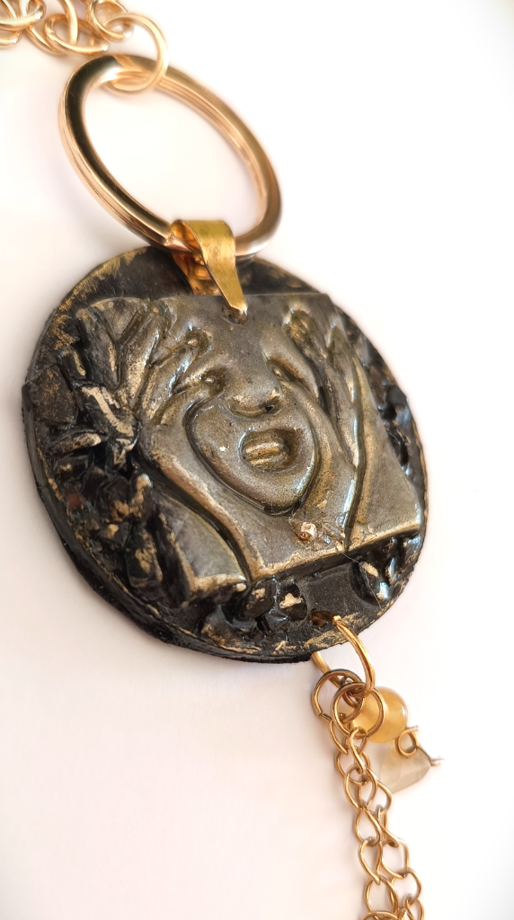 Χειροποίητο Bag Charm "Silent Oracle" (One of a Kind) - 2