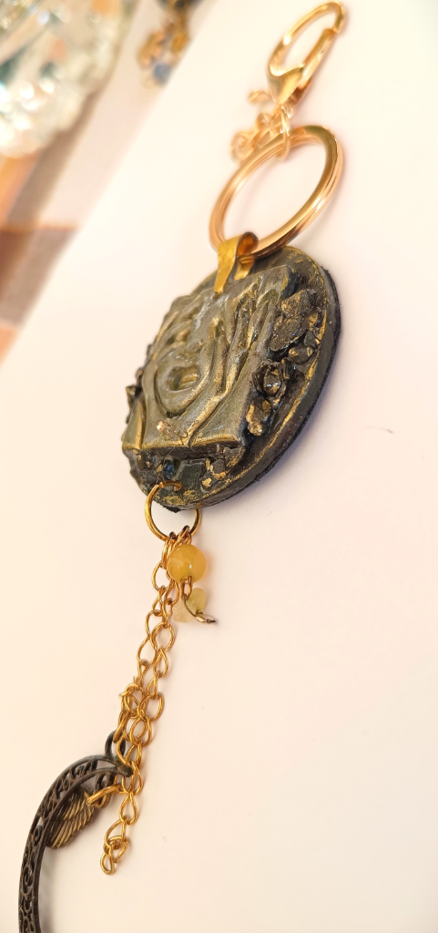 Χειροποίητο Bag Charm "Silent Oracle" (One of a Kind) - 3
