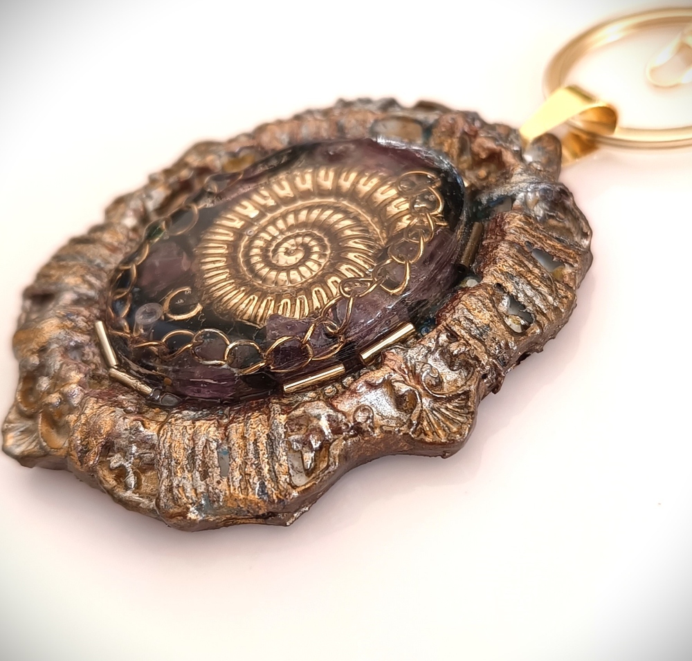 Χειροποίητο Bag Charm "Ammonite Echoes" (One of a Kind) - 4