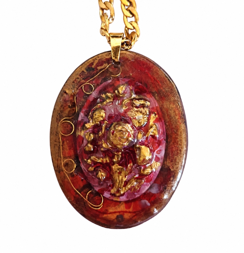 Χειροποίητο Μενταγιόν "Crimson Relic" (One of a Kind)