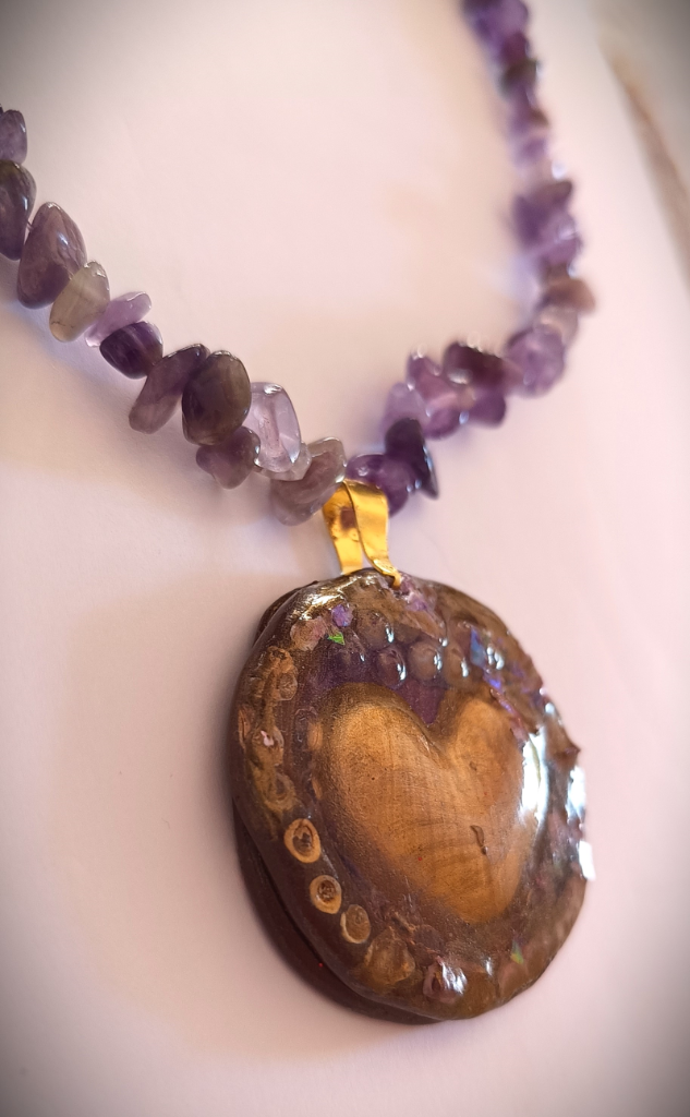 Χειροποίητο Μενταγιόν "Amethyra" (One of a Kind)